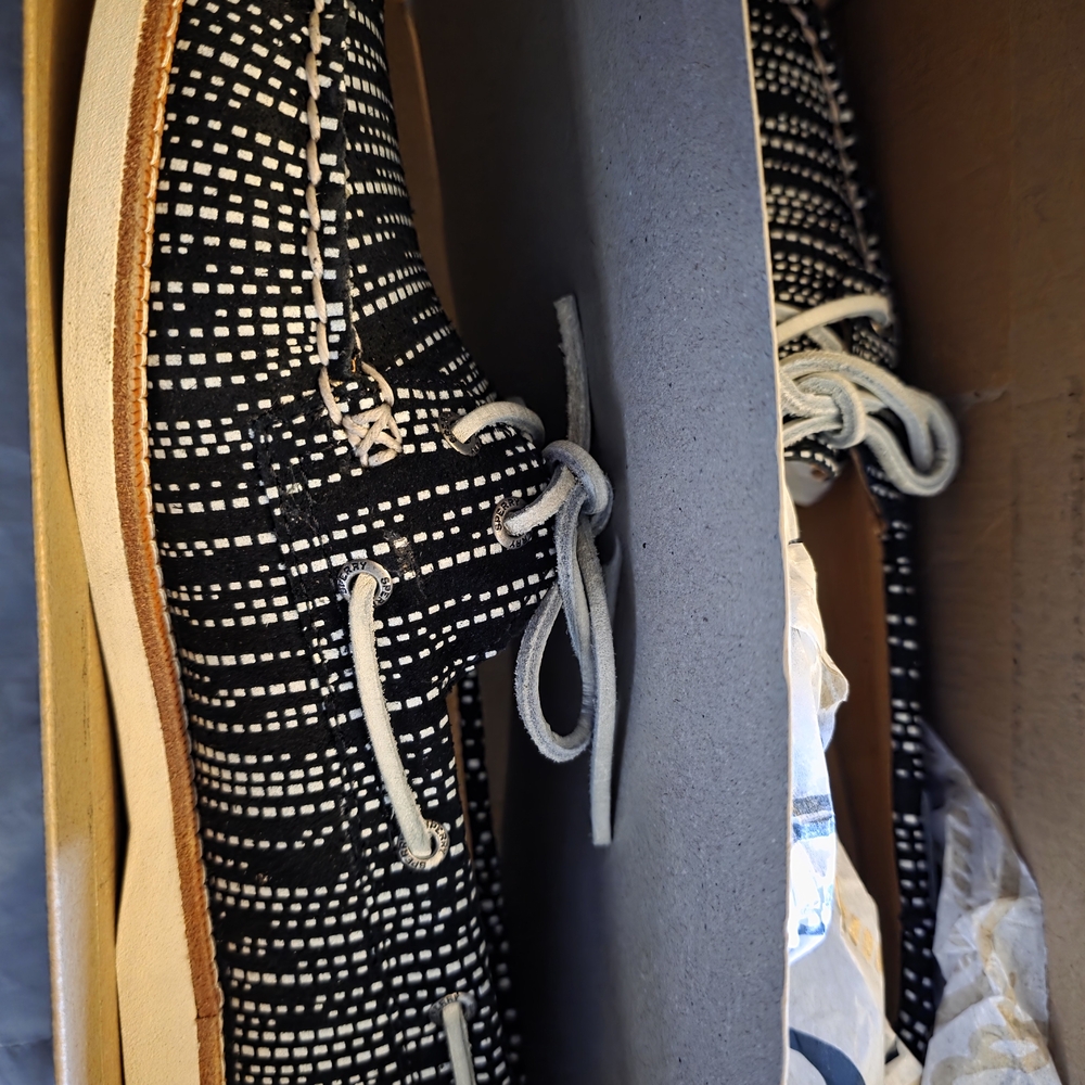 Sperry: Size 7.5  Black and White Patterned Shoes